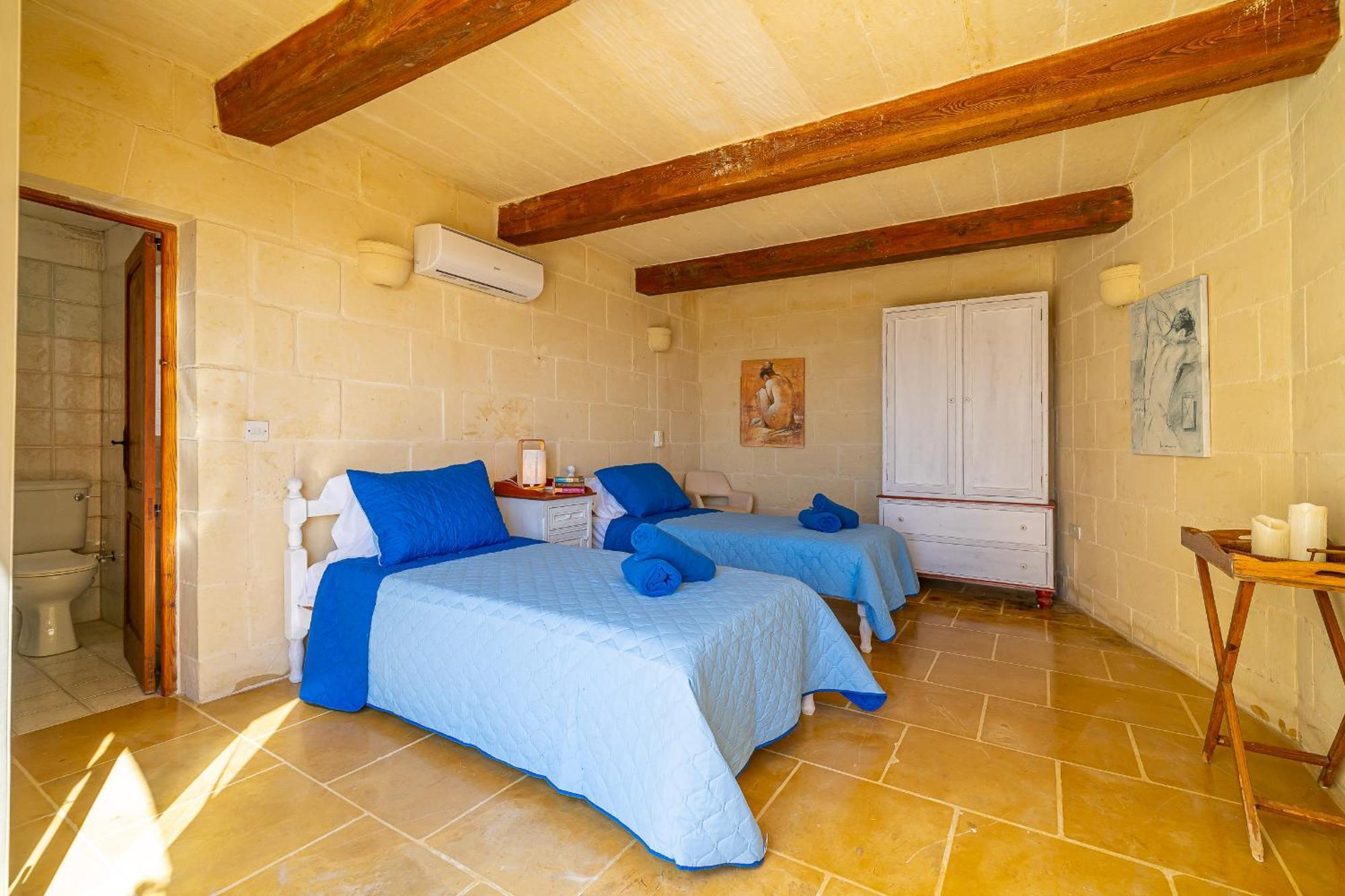 Lonza Gharb Farmhouse Exterior photo